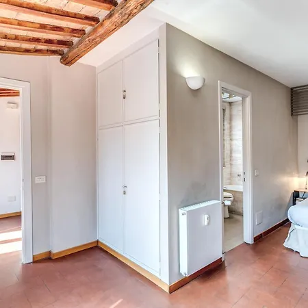 Floor Colosseum Apartment *